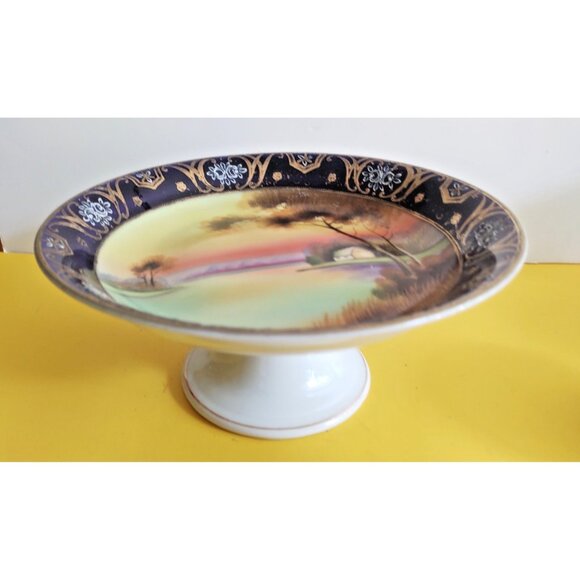 Vintage Metio Japan  Porcelain Footed Compote Gold Borders 8 3/4" x 4" high - Picture 1 of 12
